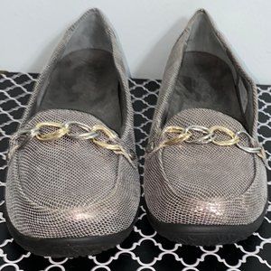 Vionic Alda Pewter Loafers w/metal accents 7.5M